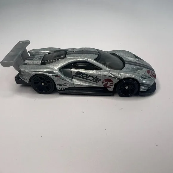 Hot Wheels DTW 92 2016 Ford GT Race 1/64 Grey Diecast, 3.25" Long, Collector Car - Picture 6 of 9